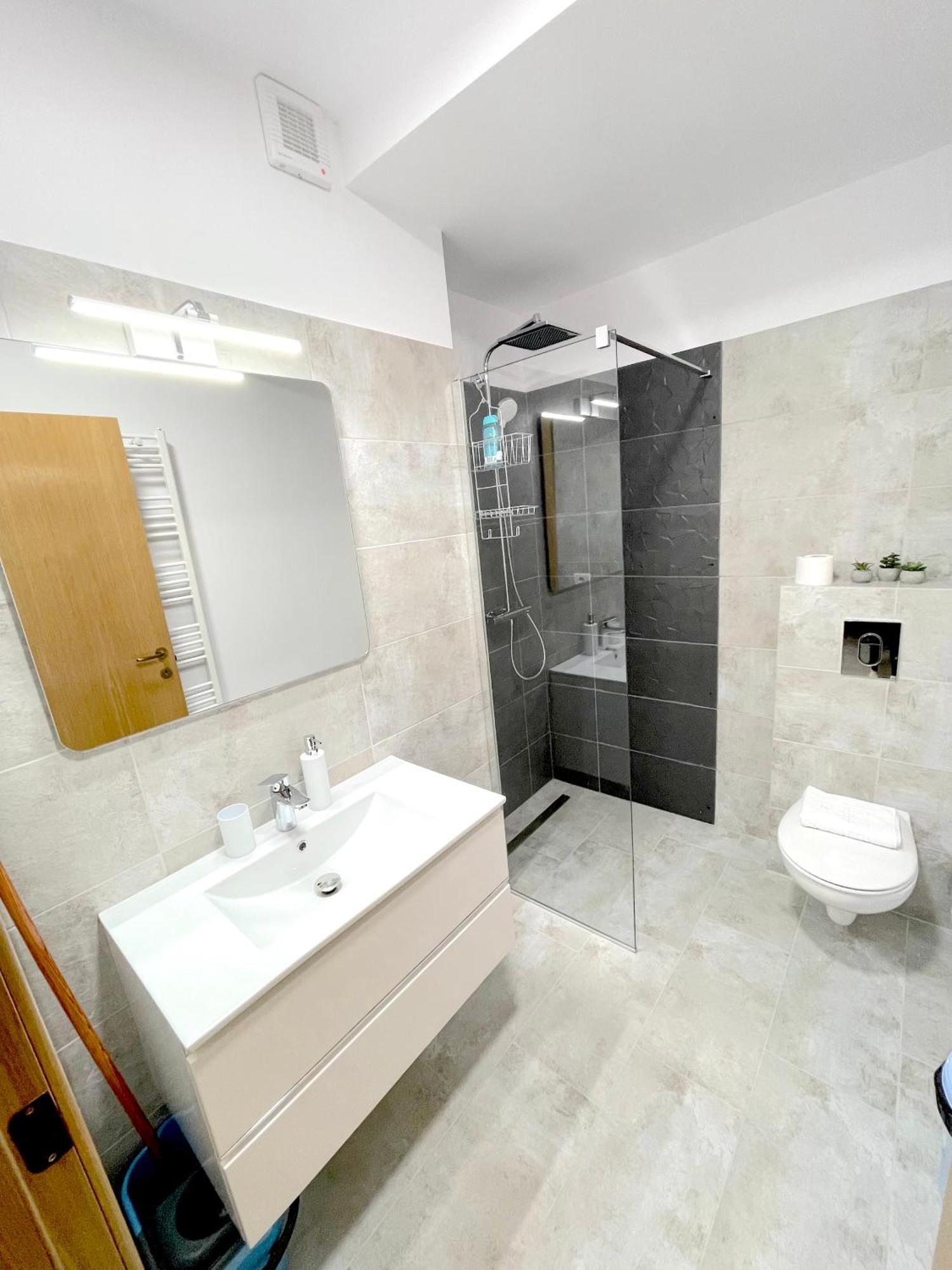 Cosy&Minimalistic Apartments - Haret Building Sinaia Luaran gambar