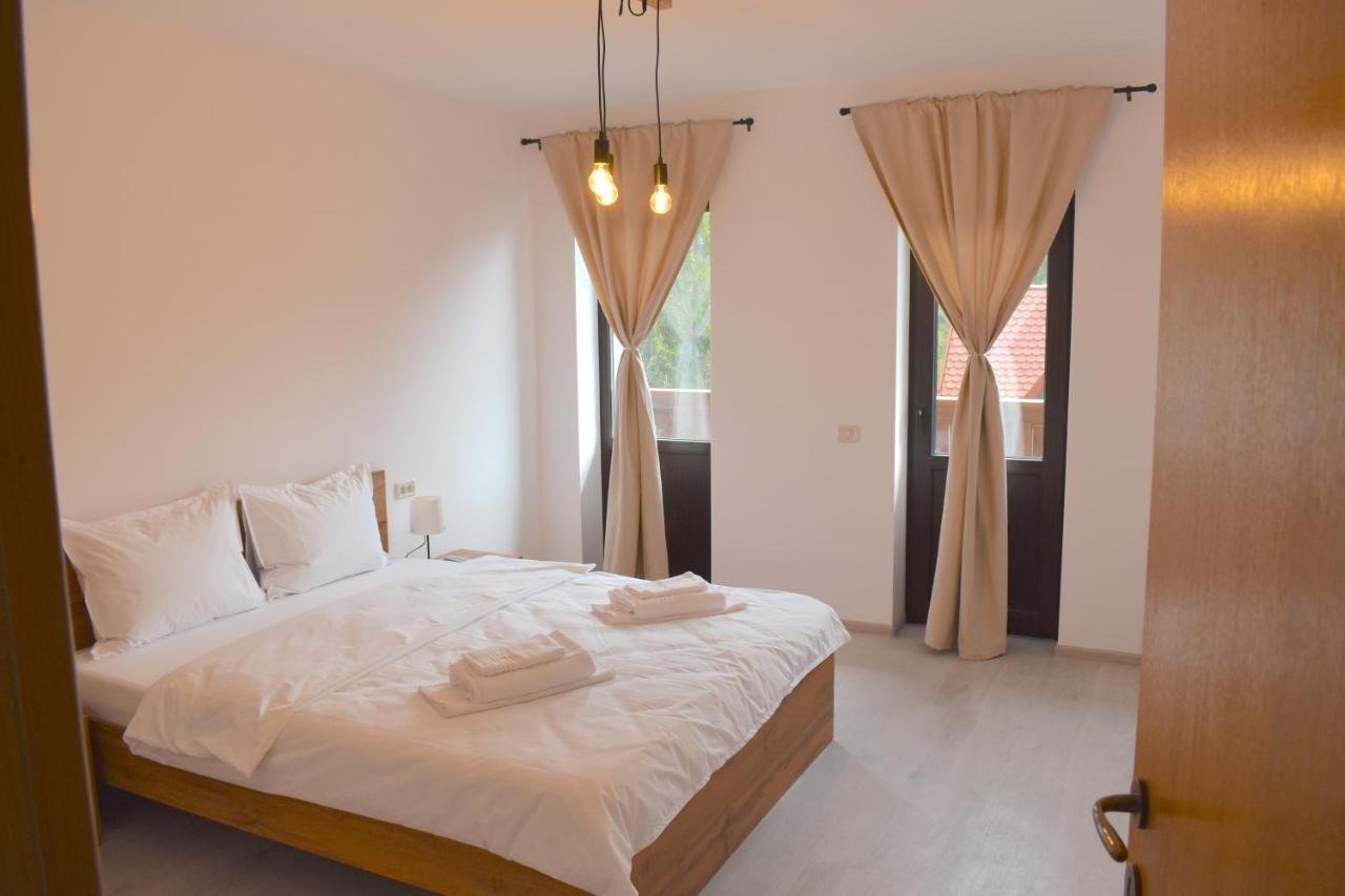 Cosy&Minimalistic Apartments - Haret Building Sinaia Luaran gambar